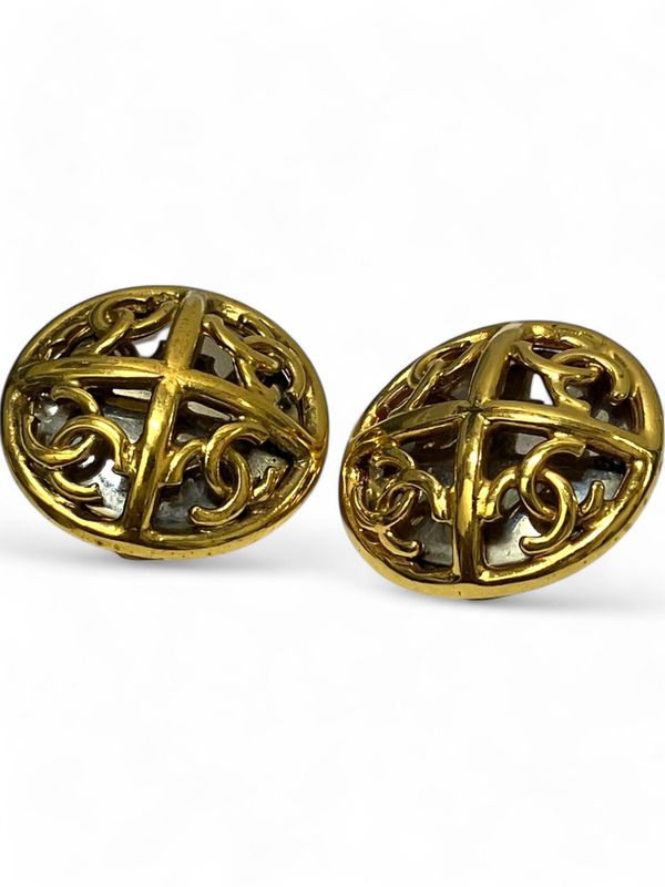 Chanel 93P 4strand Coco Mark Earrings Women Gold