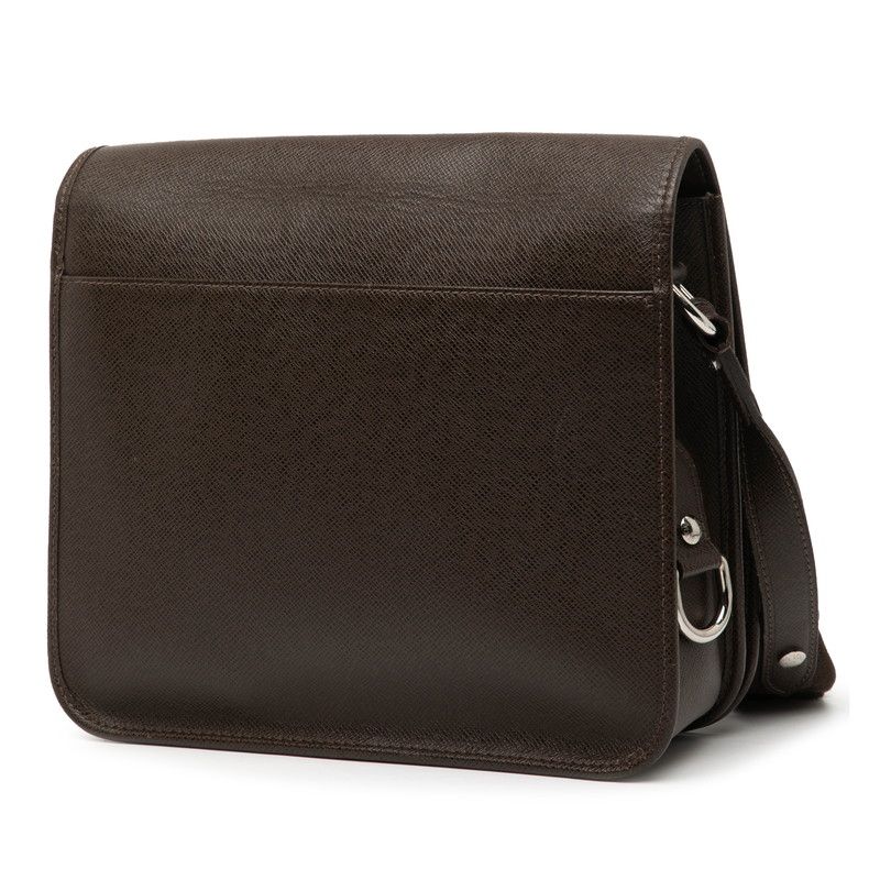 Louis Vuitton Taiga Andrei Crossbody Shoulder Bag M32488 Grizzly Brown Leather