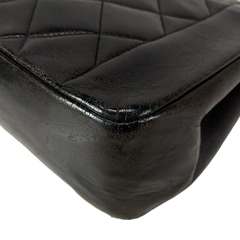 Chanel Shoulder Bag Diana Flap Matelasse A01165 Black Gold Hardware / Chain