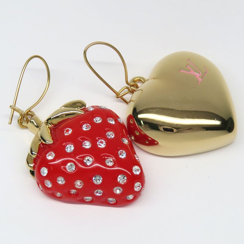Louis Vuitton Earrings Boucle Doreil Phrase M64922 Strawberry Heart