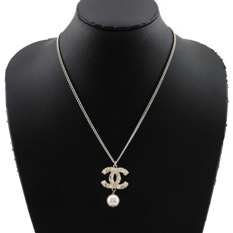 Chanel Coco Mark Rhinestone Pearl And Metal Ladies 17.3g Necklace