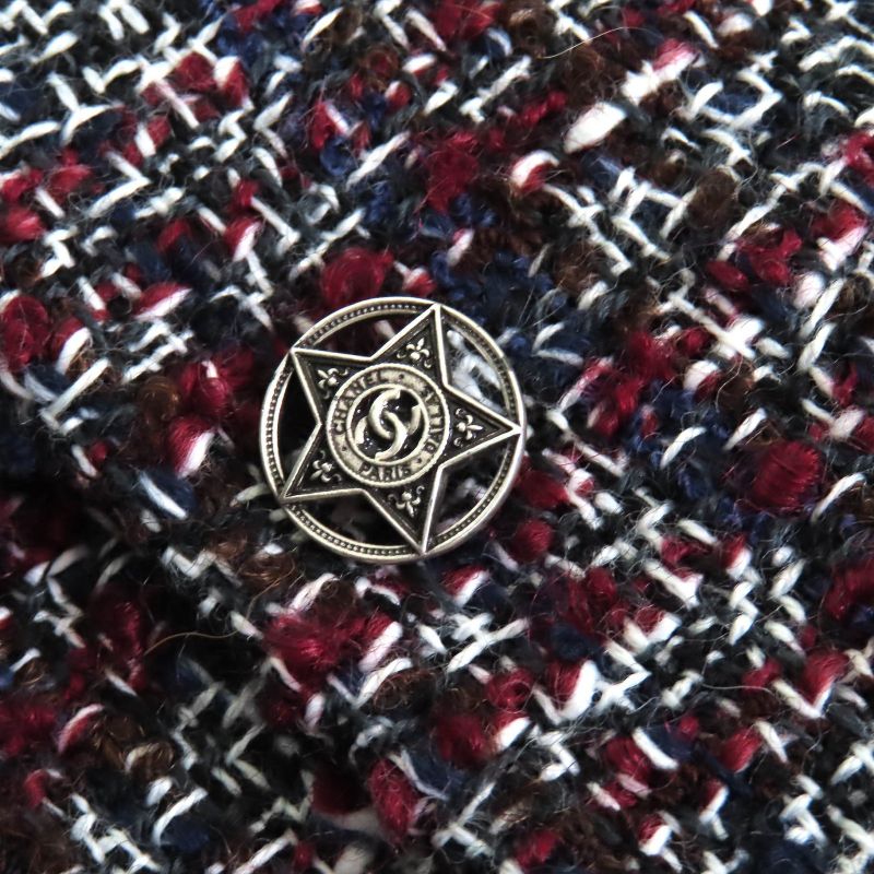 CHANEL P49469 Mohair-alpaca Blend Dallas Coco Mark Button Mixed Tweed Jacket