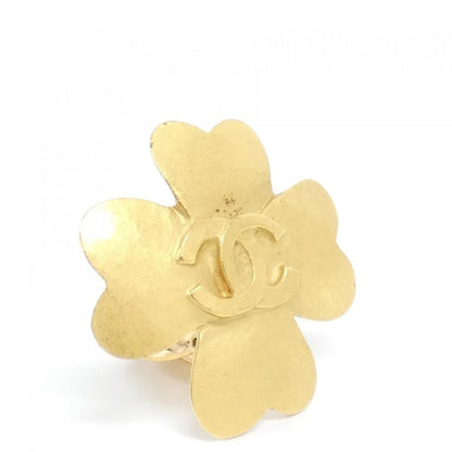 Chanel Vintage Earrings Gold — view 3