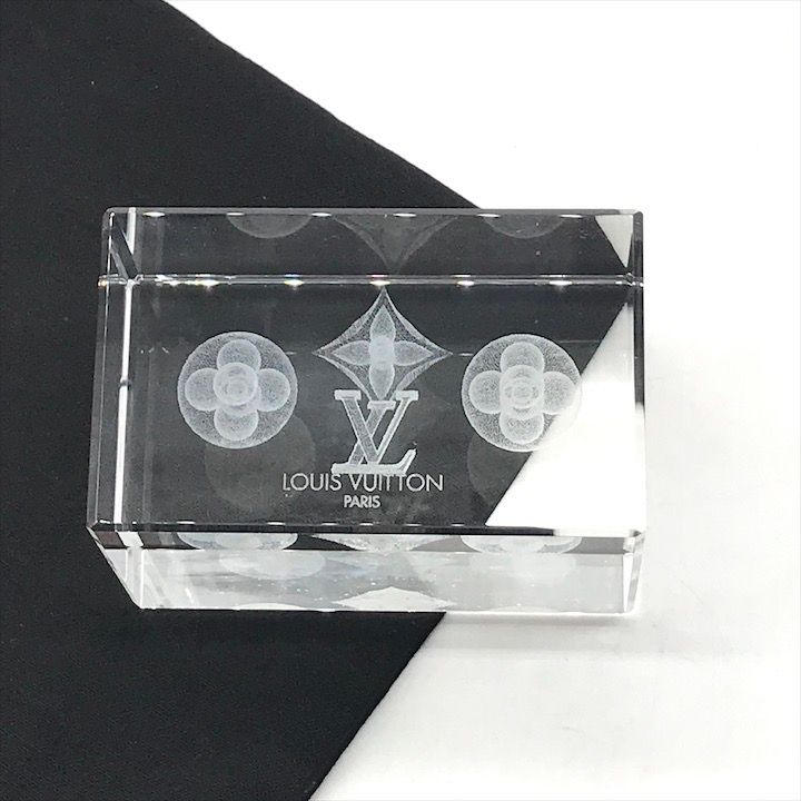 Louis Vuitton Monogram Crystal Paperweight Object Clear Figurine 