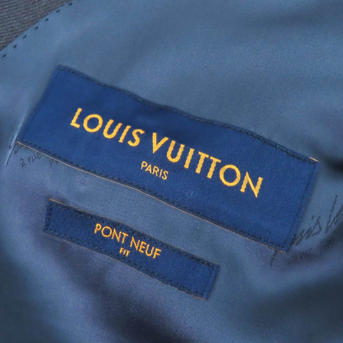 Louis Vuitton Double Breasted Cashmere and Wool Blend Pont Neuf Jacket Dark — view 7
