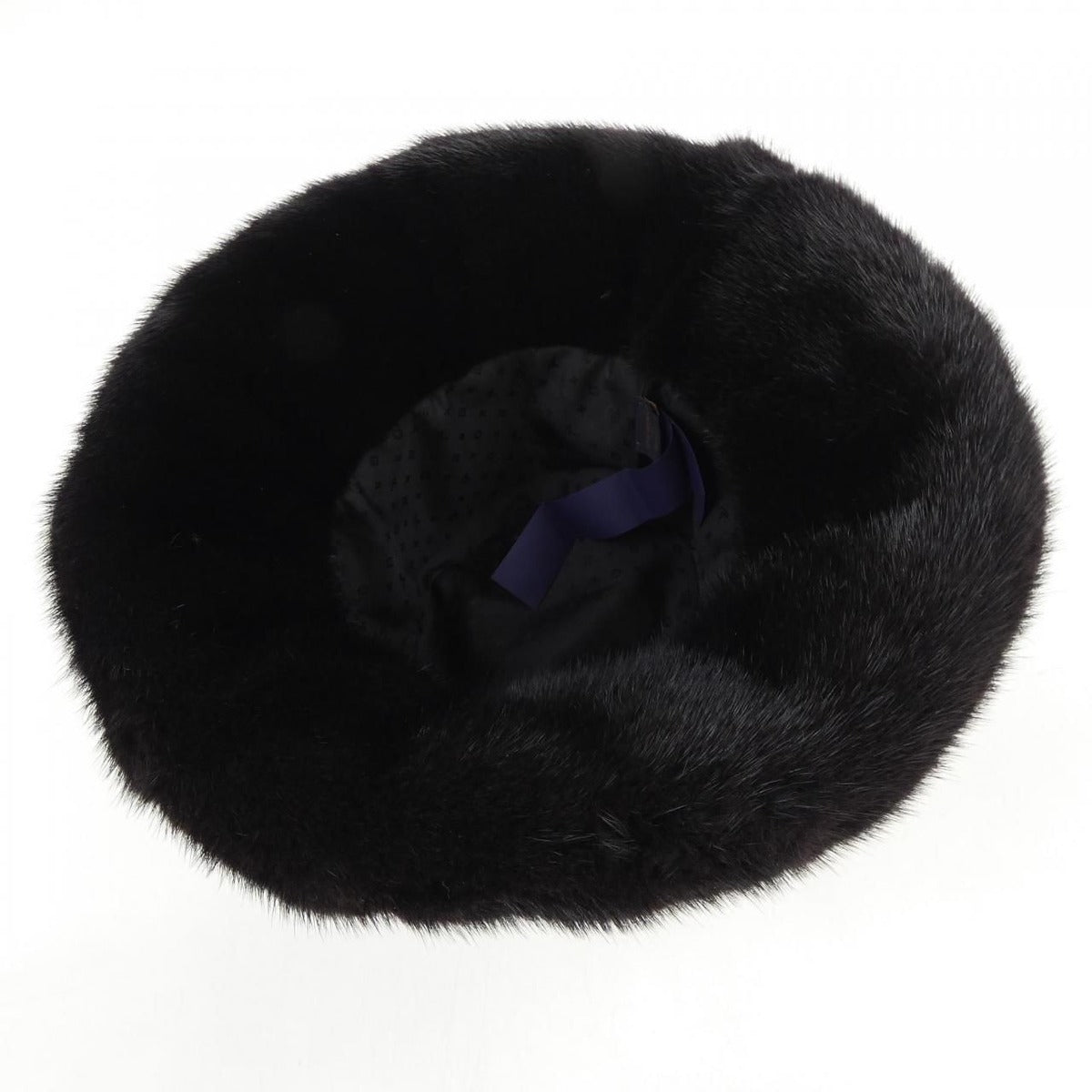 Louis Vuitton Bucket Hat LV Cozy — view 5