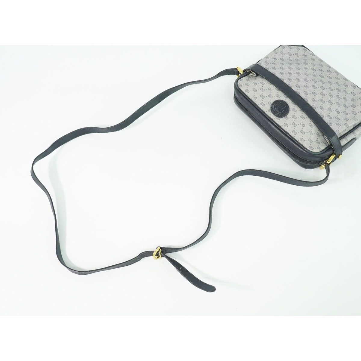 Gucci Micro GG Shoulder Bag Pochette Navy — view 4