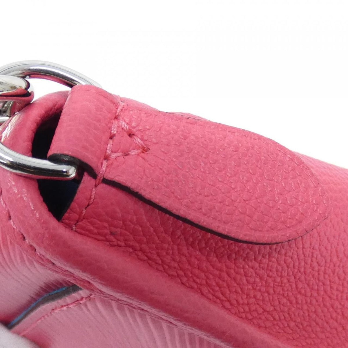 Louis Vuitton Epi Buci Shoulder Bag — view 4