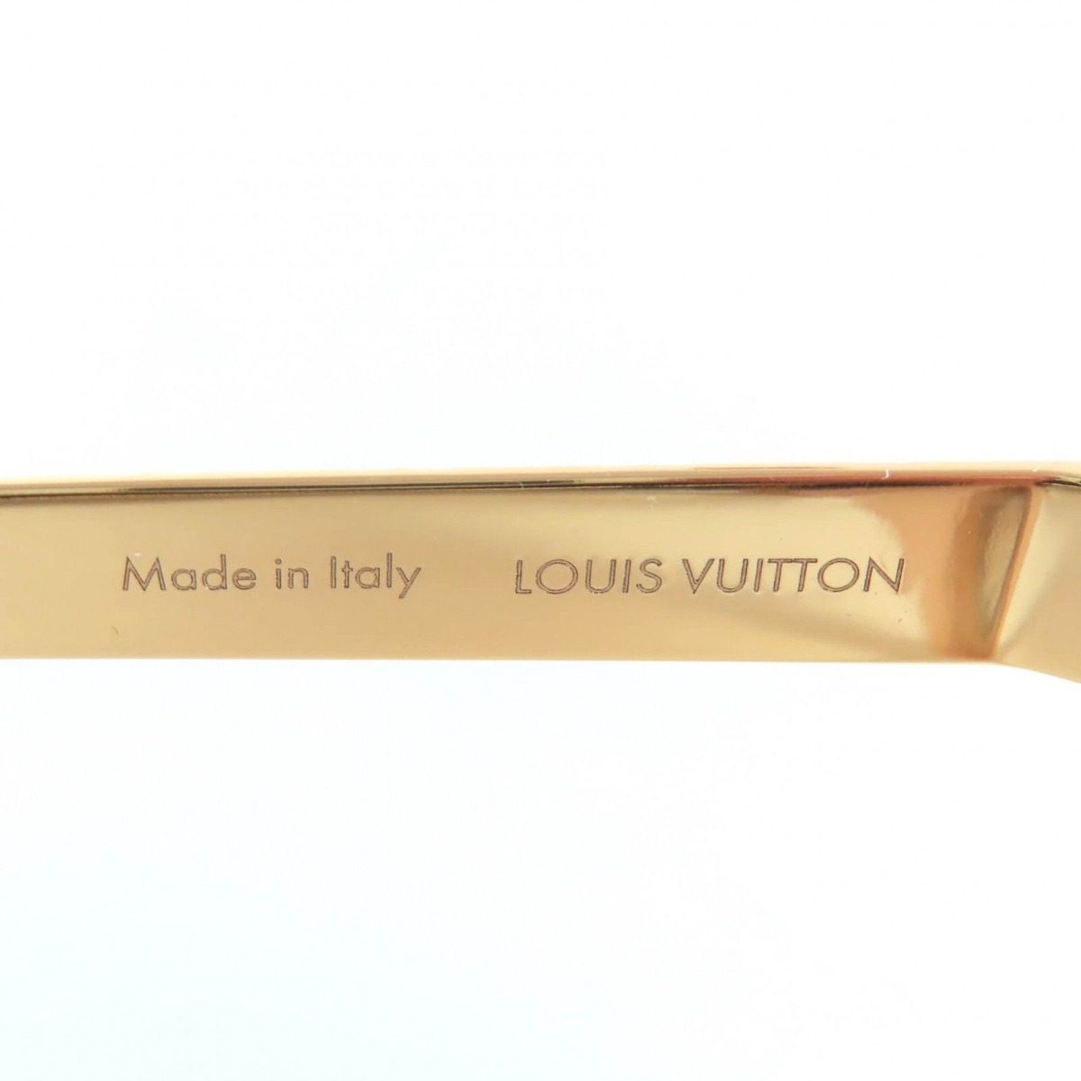 Louis Vuitton Sunglasses LV Petit Spcon Cat Eye Light Tortoiseshell Ensemble — view 10