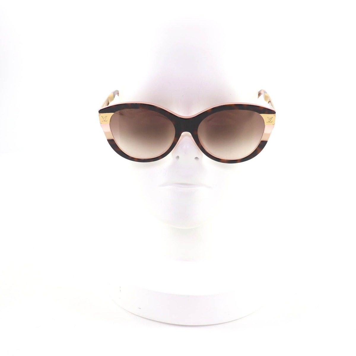 Louis Vuitton Sunglasses LV Petit Spcon Cat Eye Light Tortoiseshell Ensemble — view 3