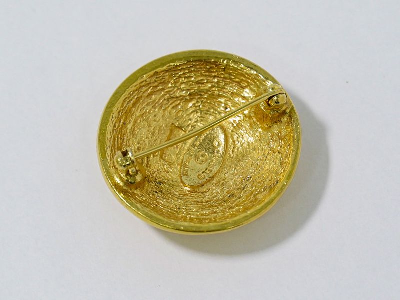 Authentic Chanel Coco Mark Matelasse Brooch GP Gold Plated Matelasse Accessories