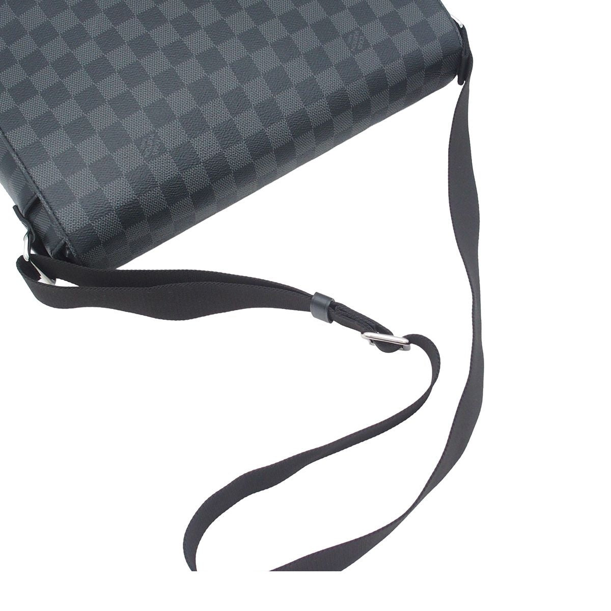 Louis Vuitton District MM Nv2 Black Damier Graphite Canvas Shoulder Bag — view 3