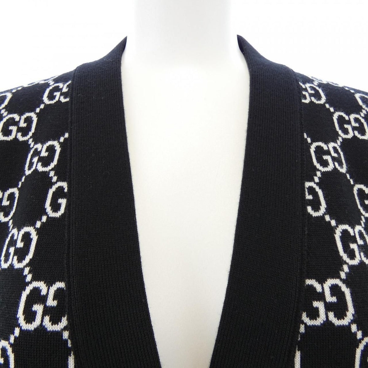Gucci GG Wool Jacquard Reversible Cardigan — view 5