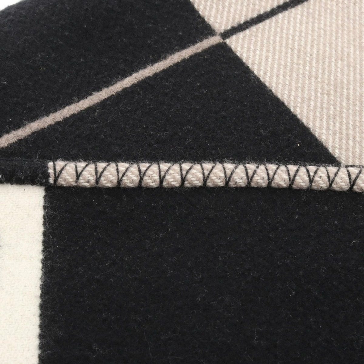 Hermes Pre de Avalon 3 Wool Cashmere Shoulder Bag — view 5