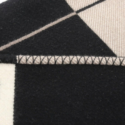 Hermes Pre de Avalon 3 Wool Cashmere Shoulder Bag — view 5