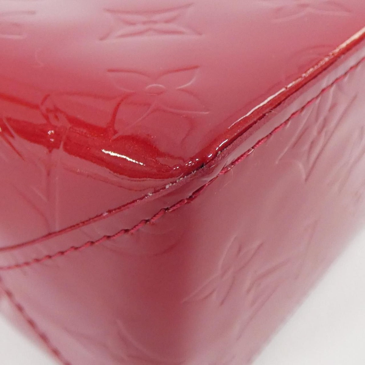 Louis Vuitton Vernis Reed PM Bag Pomme D'amour — view 2
