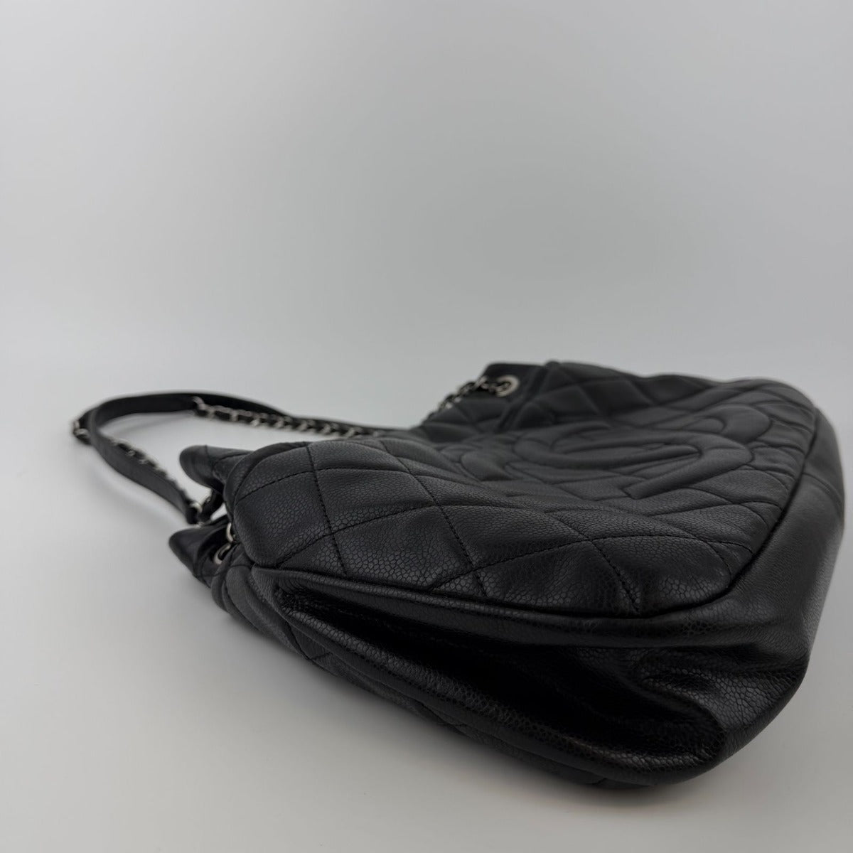 Chanel CC Logo Quilted Shoulder Bag Black Leather Vintage — view 11