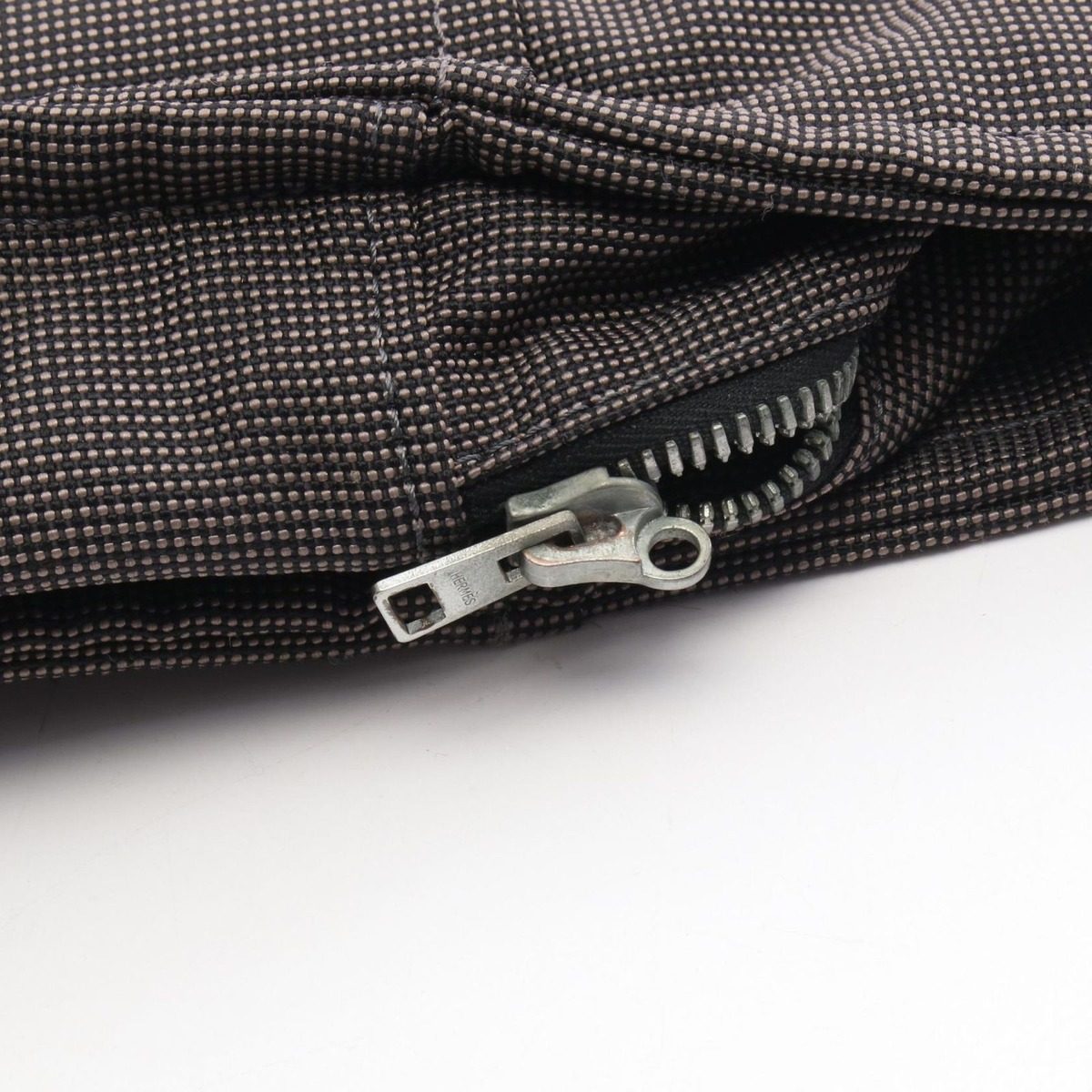 Hermes Tote Her Line MM Gray Canvas — view 8
