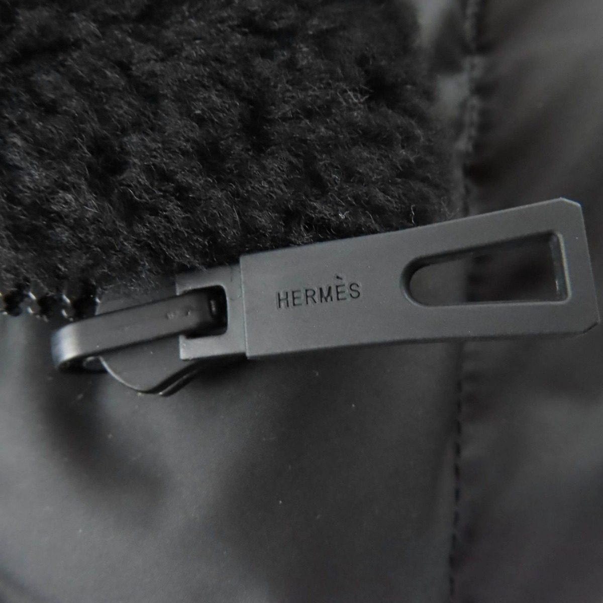 Hermes Reversible Lamb Leather Mouton Cropped Length Down Jacket Black 38 — view 10