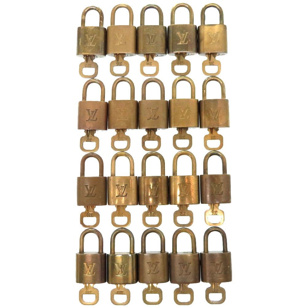 Louis Vuitton Set Cadena Padlock Gold Key with Metal LV