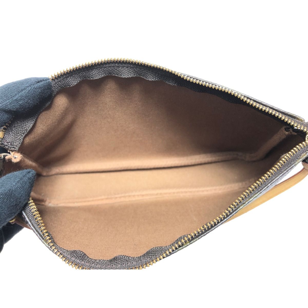 Louis Vuitton Women's Accessory Pouch Monogram Pochette Accessoire