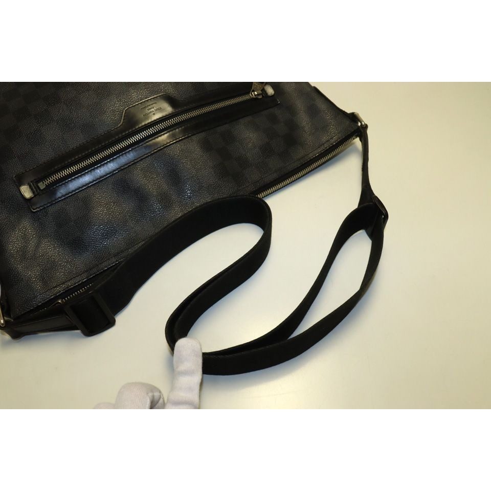 Louis Vuitton Damier Graphite Mick MM Leather Shoulder Bag — view 6