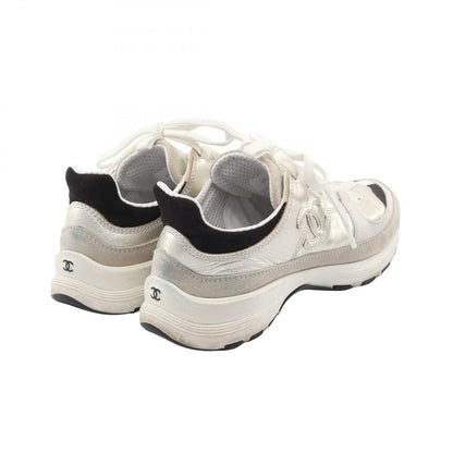 Chanel Sneakers CC Logo Silver Leather — view 2
