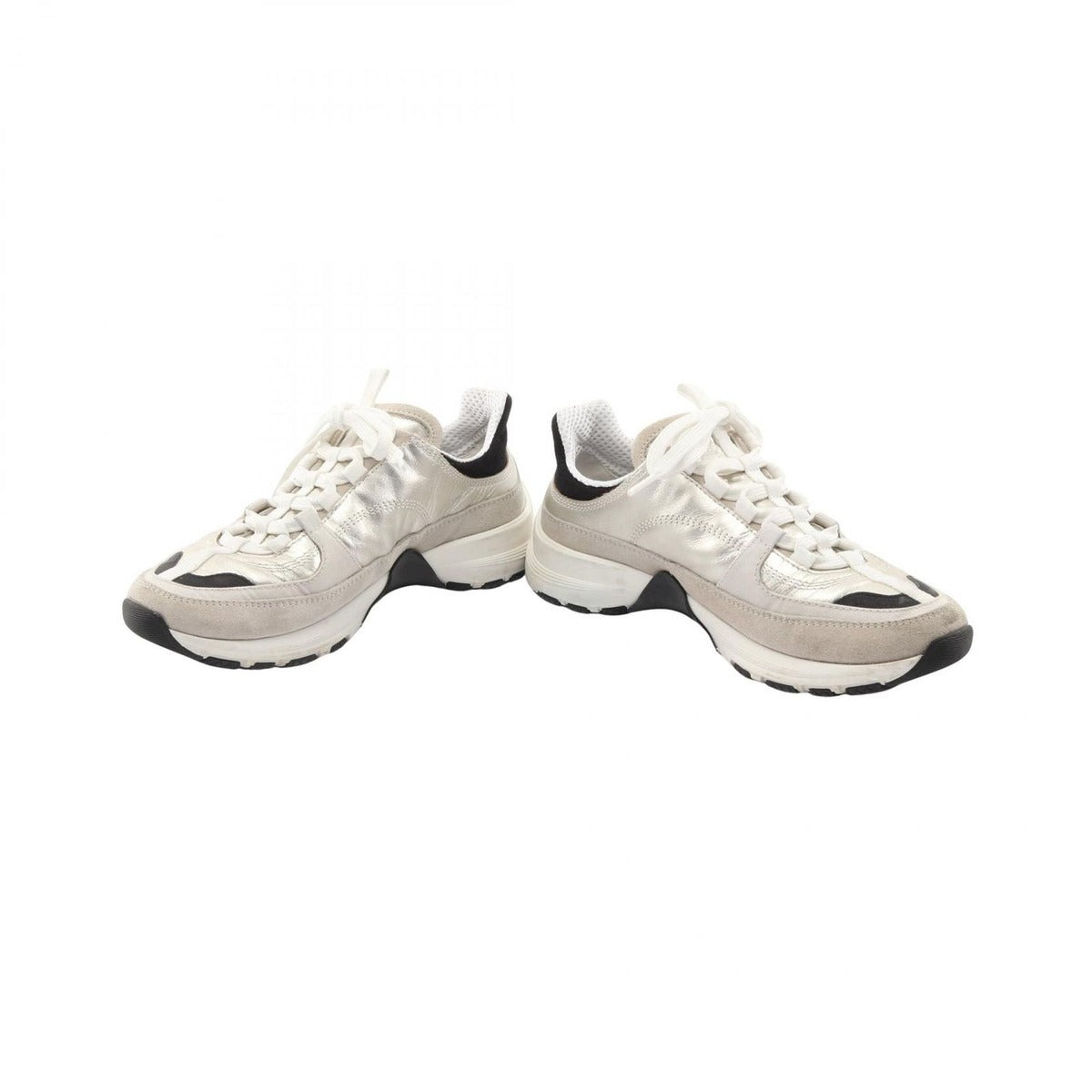 Chanel Sneakers CC Logo Silver Leather — view 3