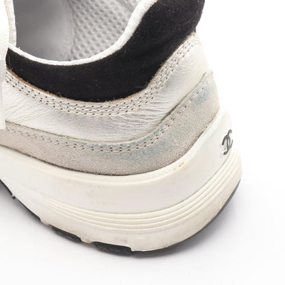 Chanel Sneakers CC Logo Silver Leather — view 10