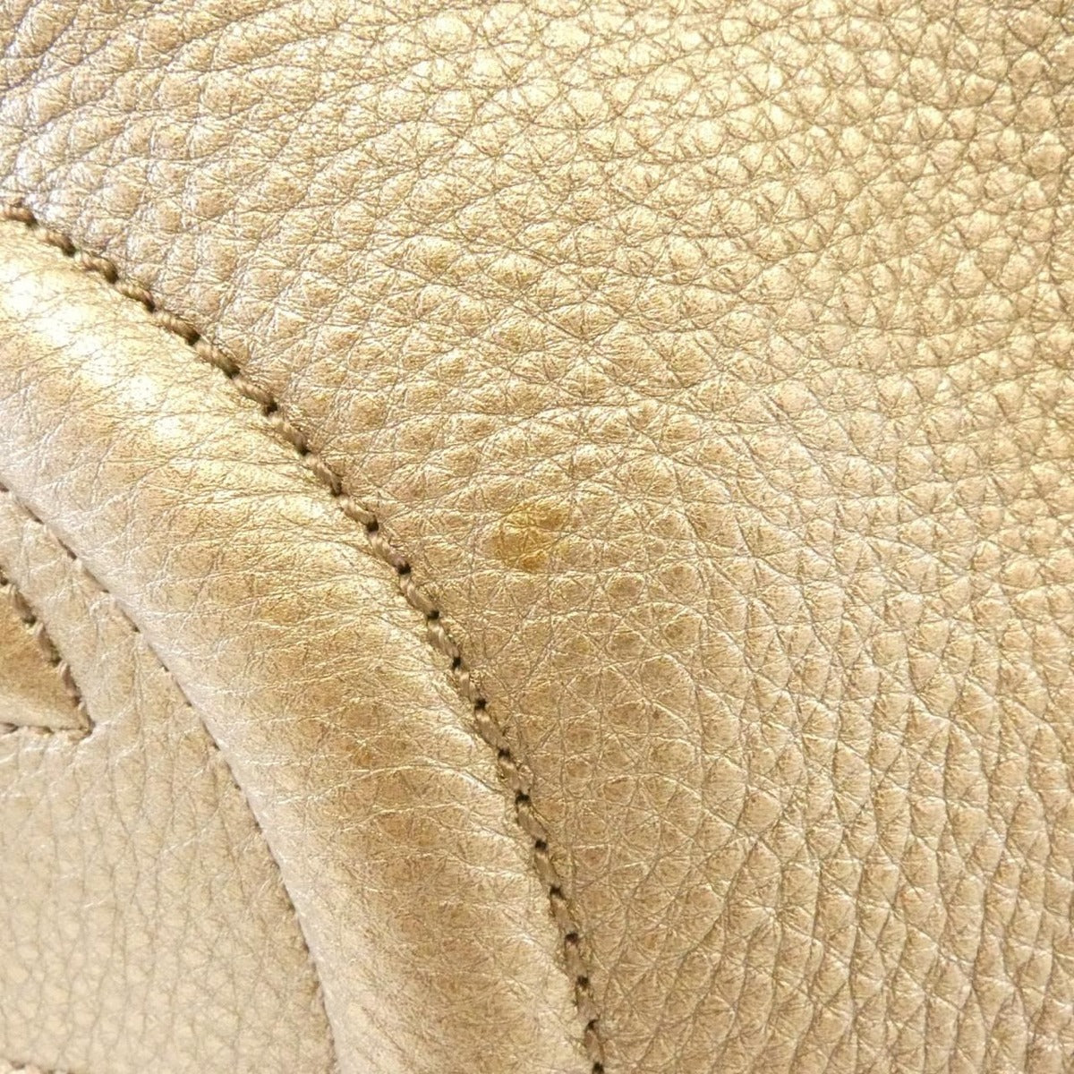 Gucci Shoulder Bag Gold — view 3