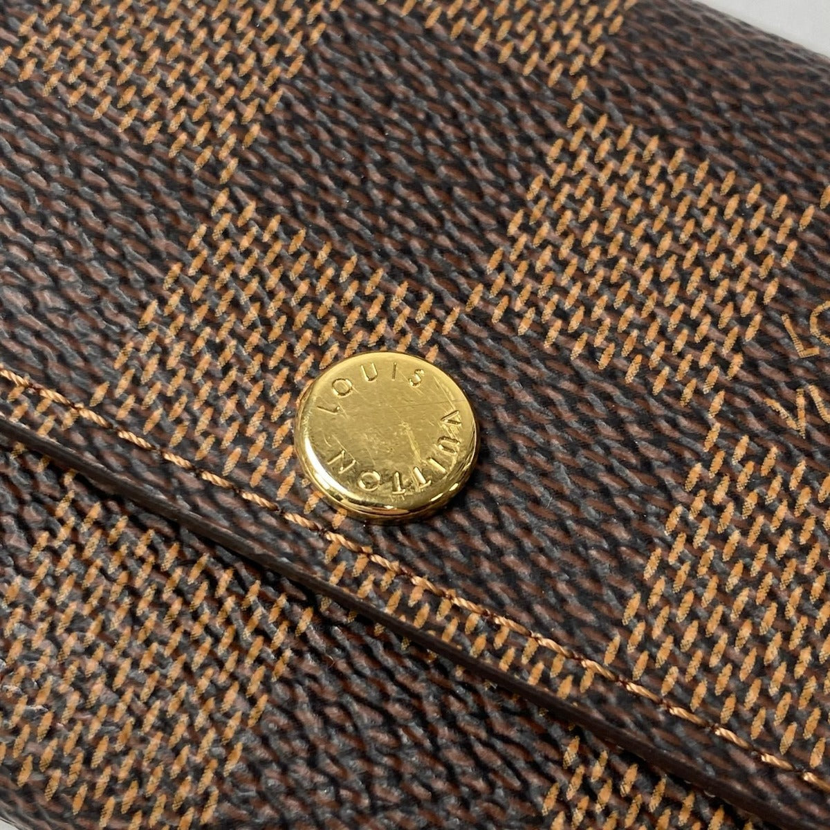 Louis Vuitton Multicles 6 Damier — view 9