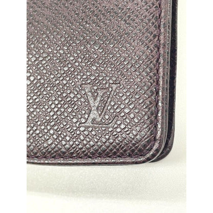 Louis Vuitton Taiga Etui GM Pen Case Acajou — view 7