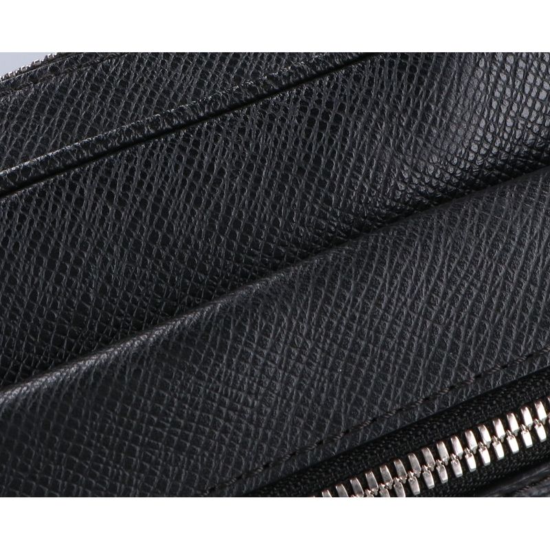 Louis Vuitton M30245 19 Years Taiga Llama Bum Bag Outdoor