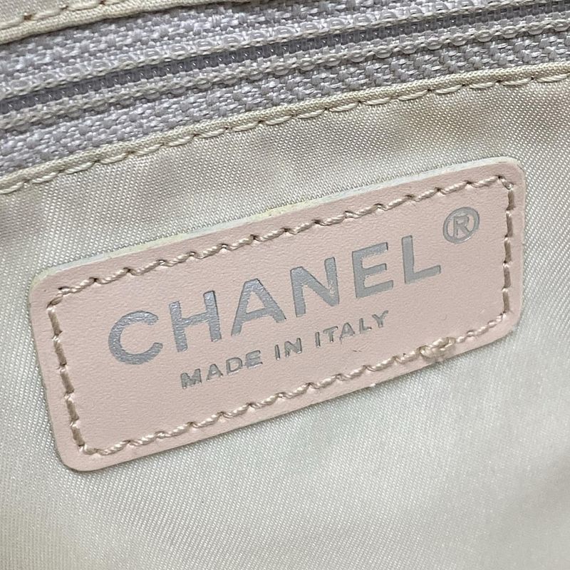 Chanel New Travel Line Tote MM Pink And White Leather