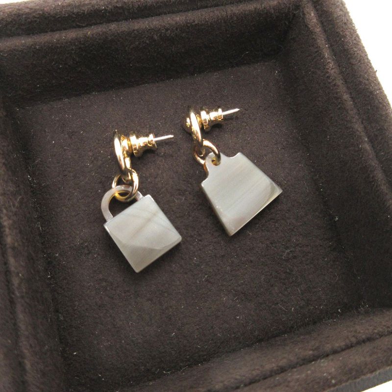 Hermes Amourette Maroquinier Kelly Cadenas Buffalo Horn Metal Brown Earrings
