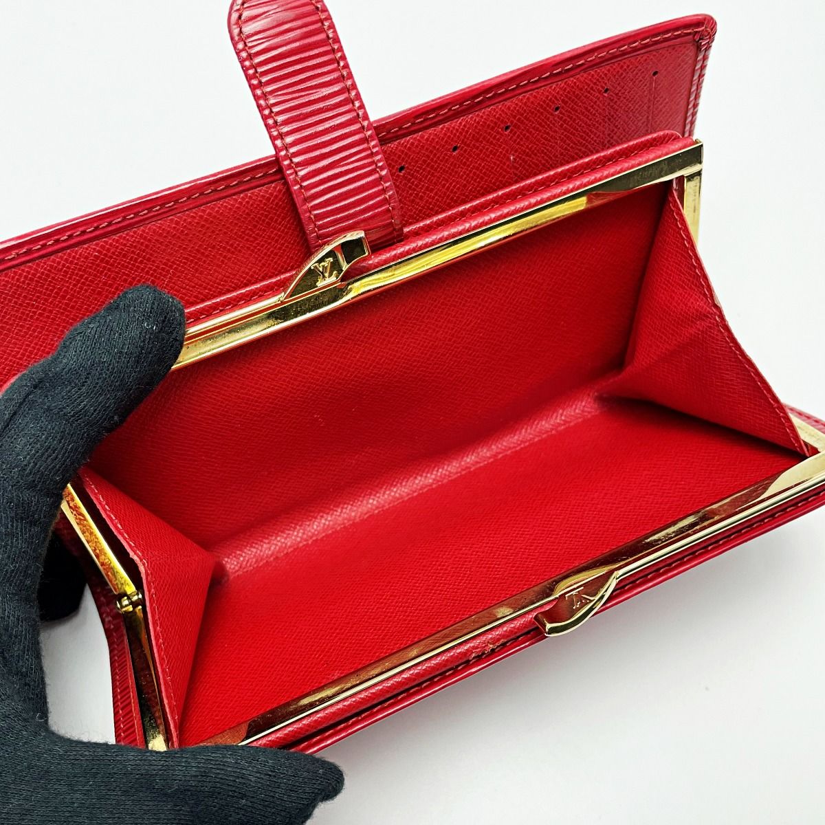 Louis Vuitton Epi Continental Viennois M63257 Red Bifold Long Wallet Women's