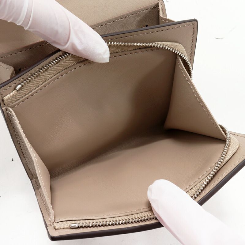 Louis Vuitton L-shaped Zipper Fold Wallet With Coin Purse Mahina Galle Portefeui