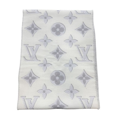 1942 Louis Vuitton Scarf LV Escential Shine M78895 Light Gray Wool Monogram
