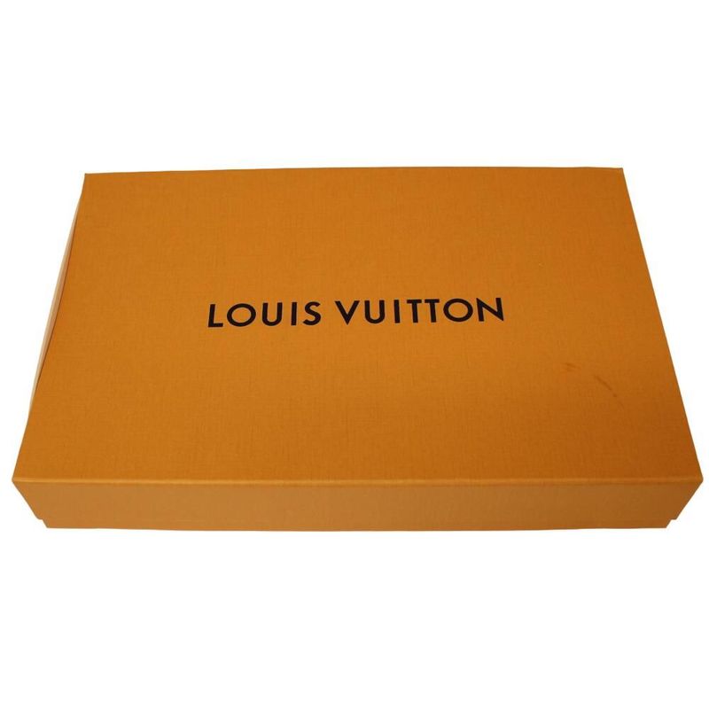 Louis Vuitton M78843 Monogram Shadow Shawl A24-684