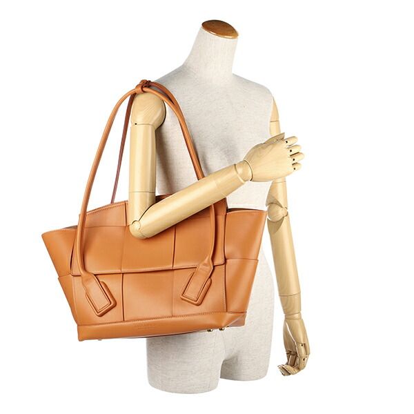Bottega Veneta Handbag ARCO Medium Arco Brown