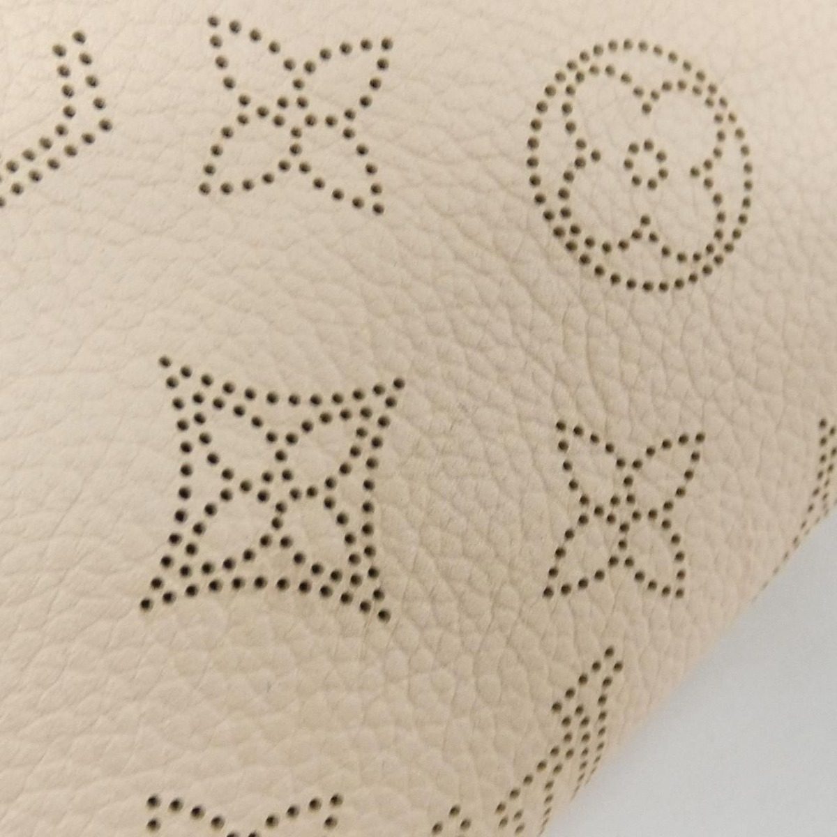 Louis Vuitton Mahina PM Bag — view 4