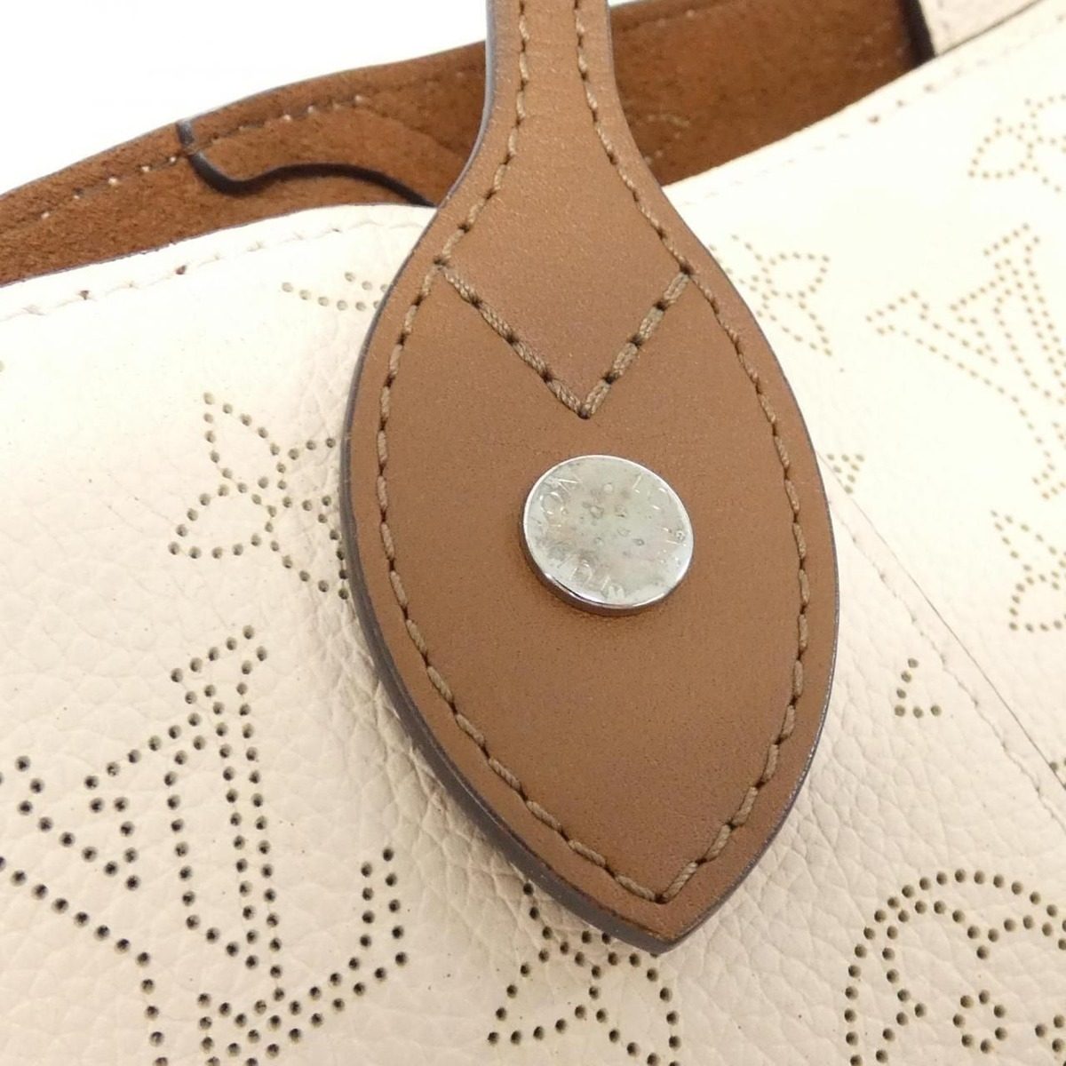 Louis Vuitton Mahina PM Bag — view 5