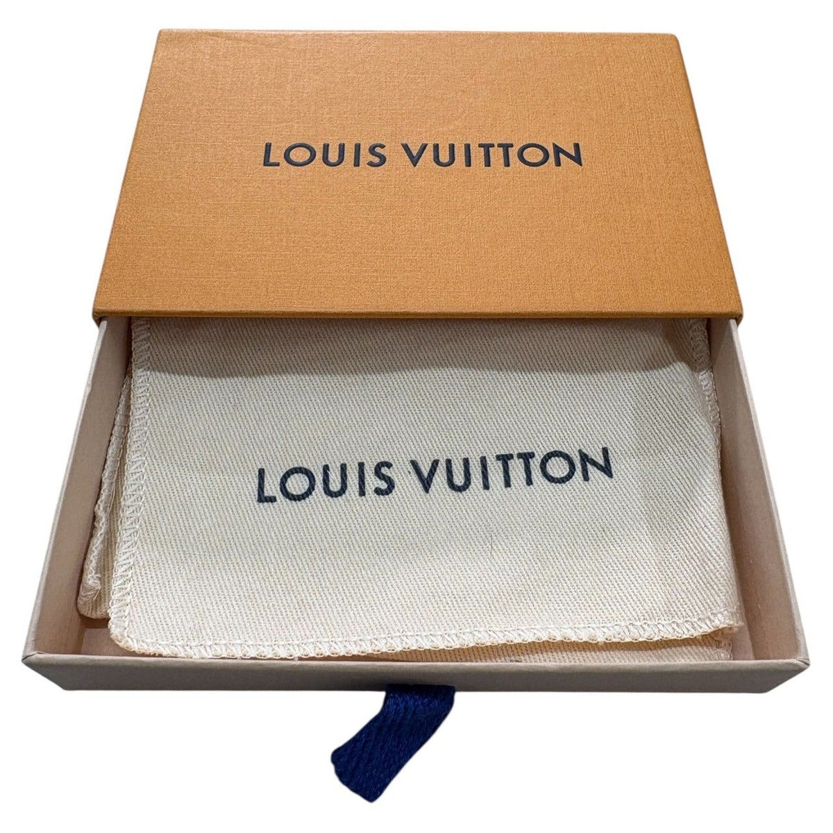 Louis Vuitton Damier Azur Multicles White Gold Leather Key — view 6