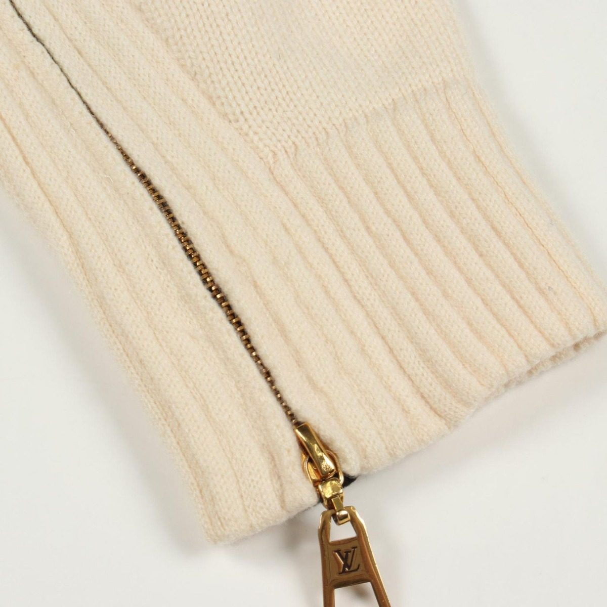 Louis Vuitton Knit High Neck Pu7 Cashmere Sweater — view 6