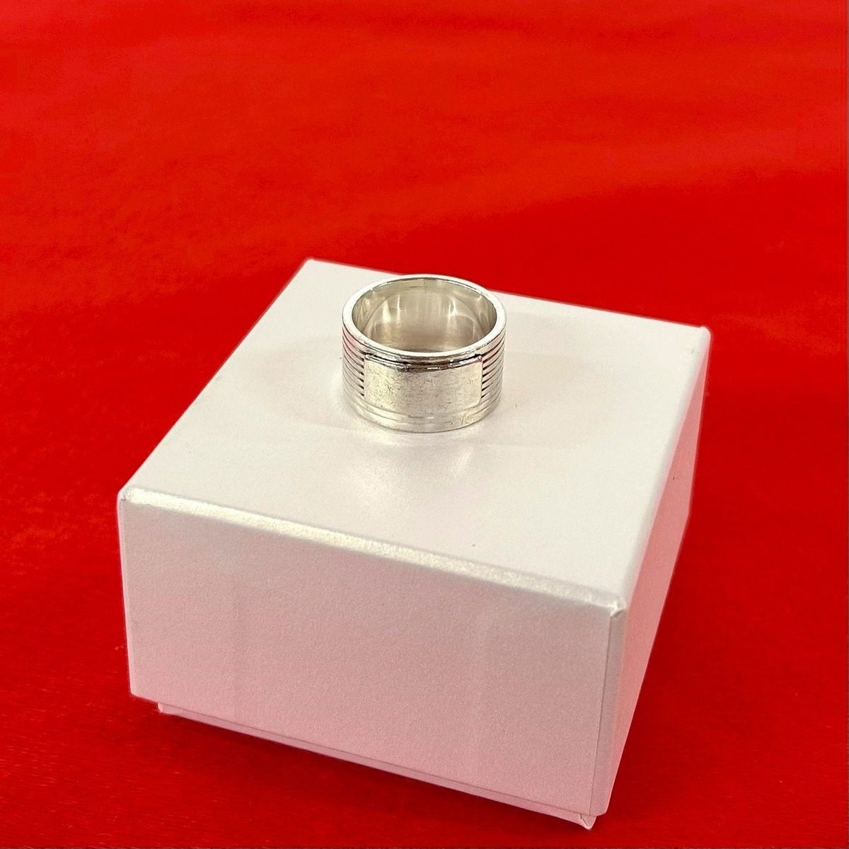 Gucci Rib Ring Silver