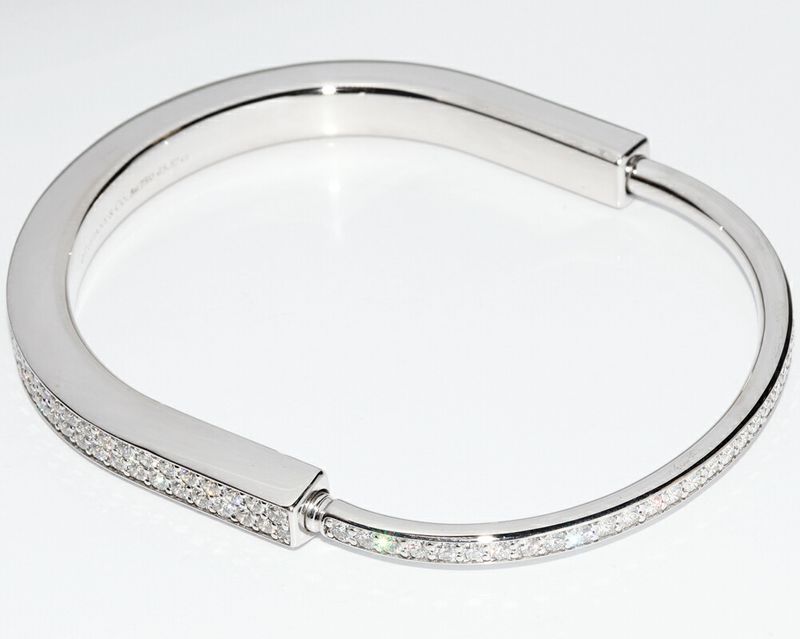 Tiffany & Co Bracelet Bangle 18K White Gold Diamond 557ct Lock Bracelet Extra