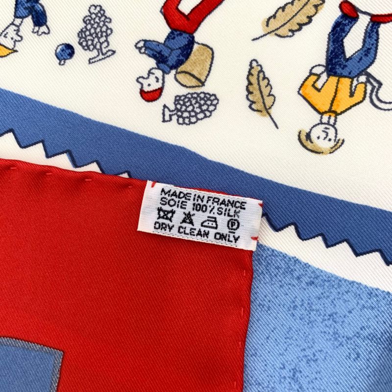 Hermes Carre 90 RE TOUR A LA Terre Homeward Silk Scarf Red