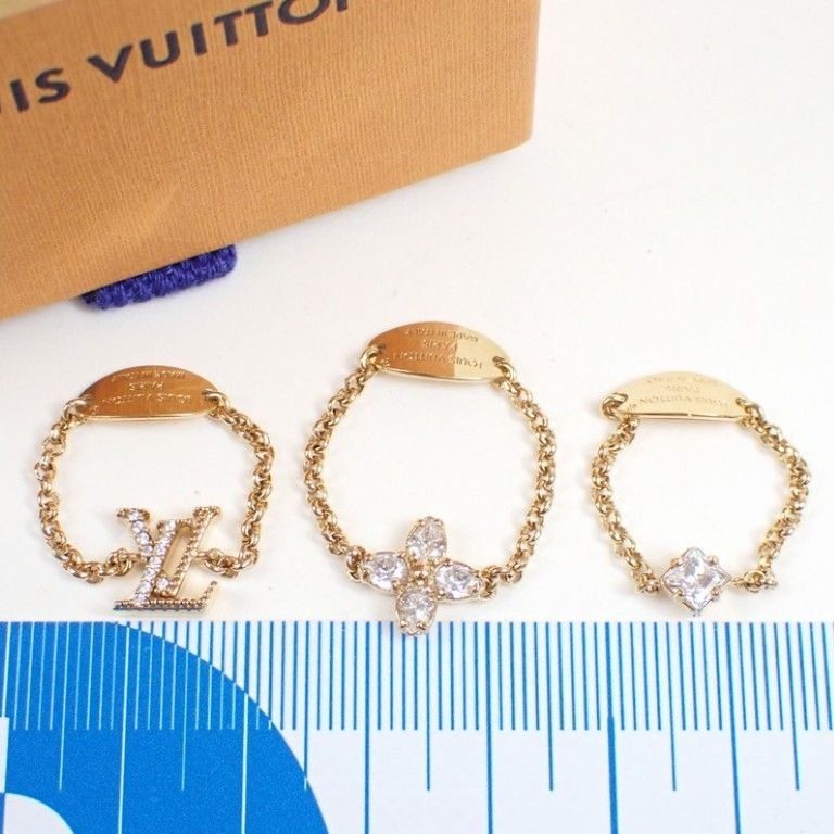 Louis Vuitton Ring Set LV Gold Metal