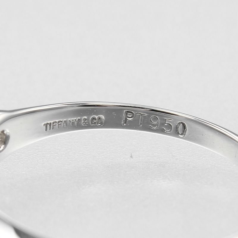 Tiffany & Co Solitaire Pt950platinum And Diamonds #8.5 Ladies 1.9g Ring
