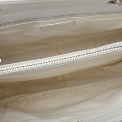 Chanel Shoulder Bag Matelasse Caviar Skin White Double Chain GST Silver